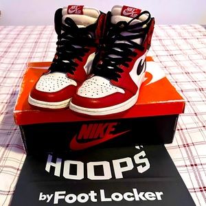 Jordan 1 Retro High OG
Chicago Lost and Found ( Used )